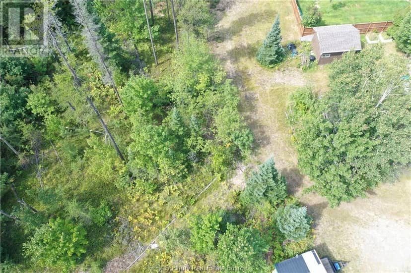0 Queensway — photo 2 of 5