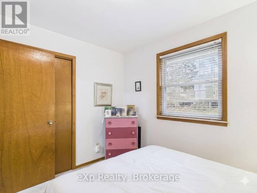 303 Mary Street — photo 12 of 40