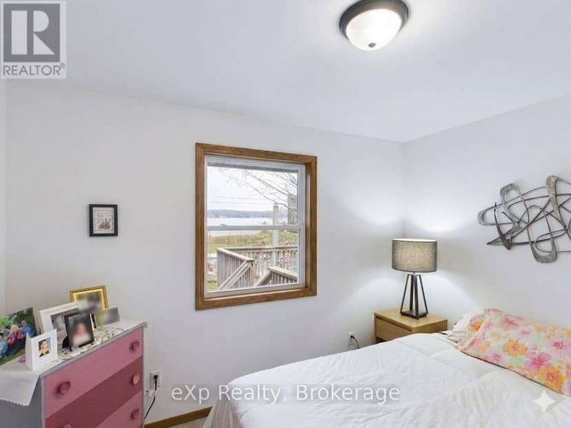 303 Mary Street — photo 13 of 40
