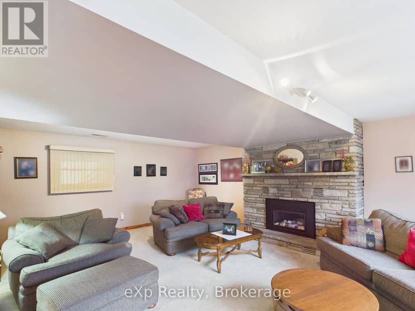 303 Mary Street — photo 20 of 40