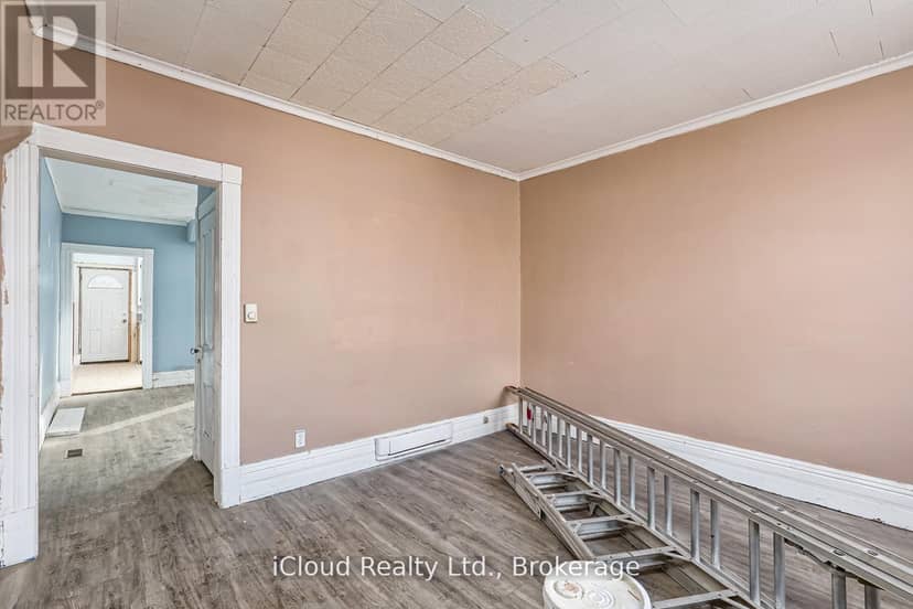 1083 3rd A Avenue E — photo 4 of 16