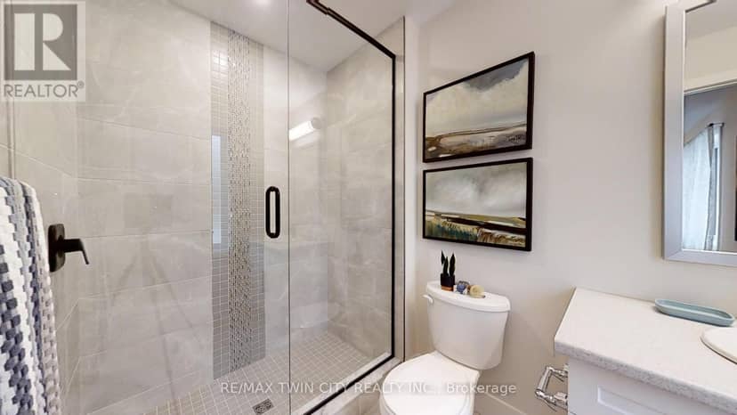 147 Julie Crescent — photo 10 of 28