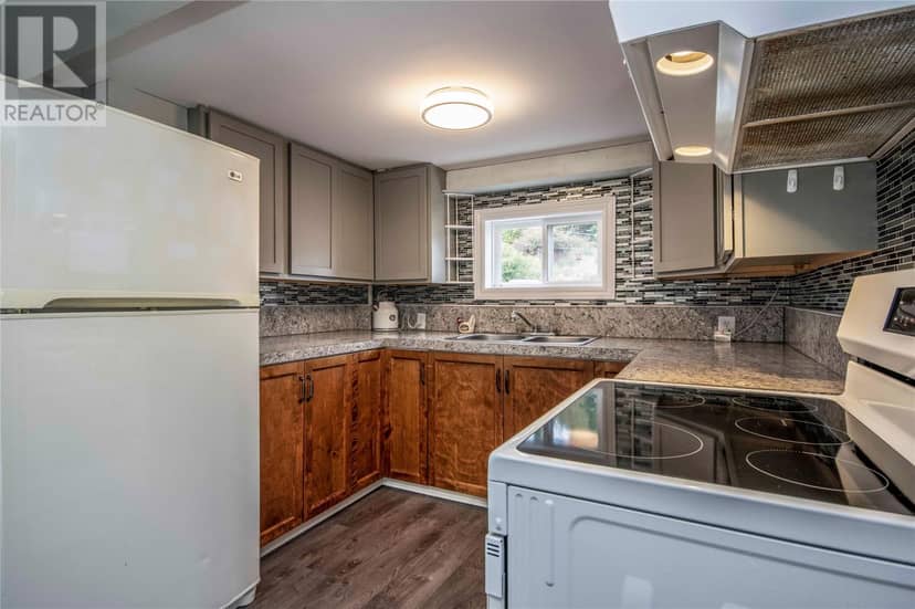 144-148 Country Road — photo 5 of 25