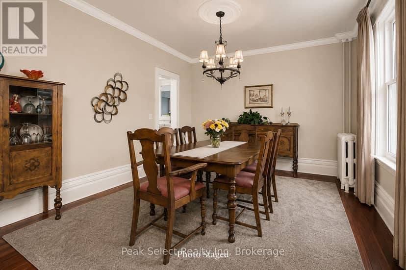395 Queen Street E — photo 11 of 40