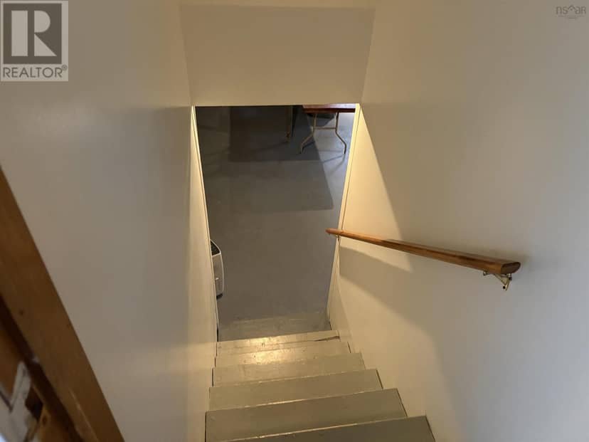 118 MacSween Street — photo 23 of 26