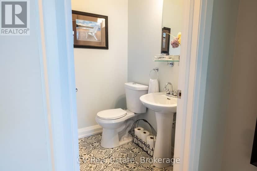 180 St. Edmunds Crescent — photo 12 of 40