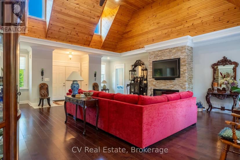 180 St. Edmunds Crescent — photo 24 of 40