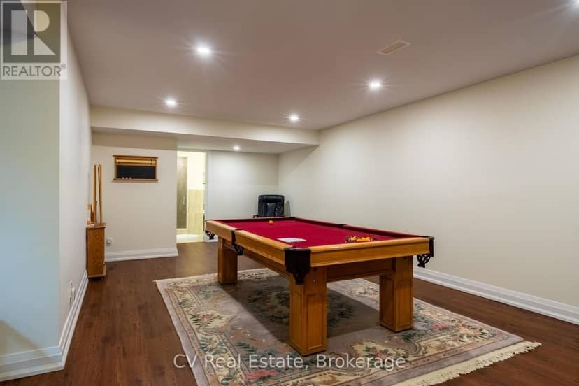 180 St. Edmunds Crescent — photo 34 of 40