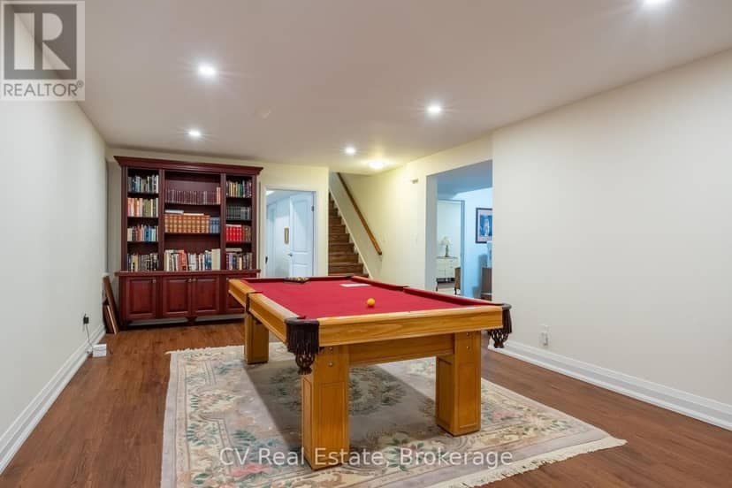180 St. Edmunds Crescent — photo 35 of 40