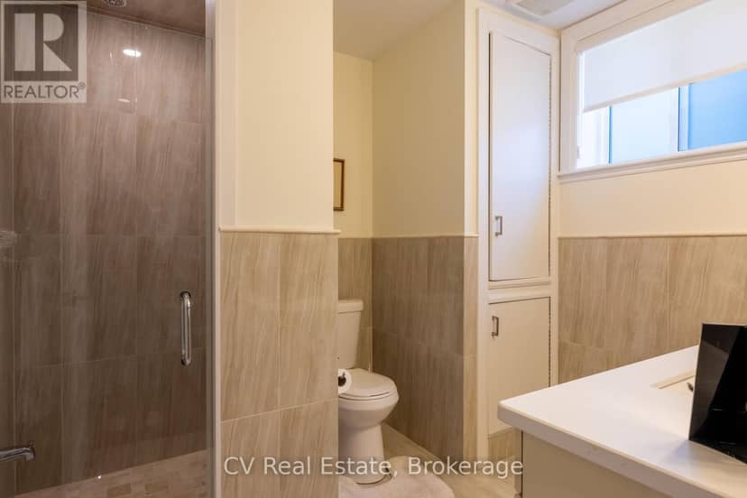 180 St. Edmunds Crescent — photo 37 of 40