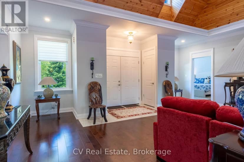 180 St. Edmunds Crescent — photo 9 of 40