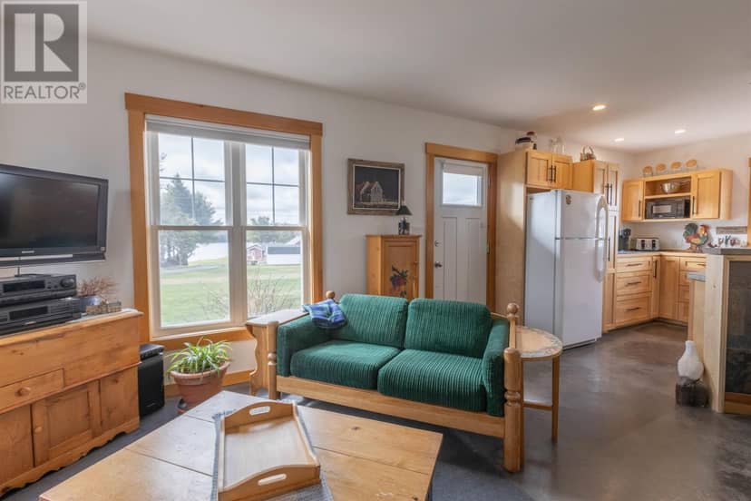 7 Mckenna Drive — photo 15 of 40