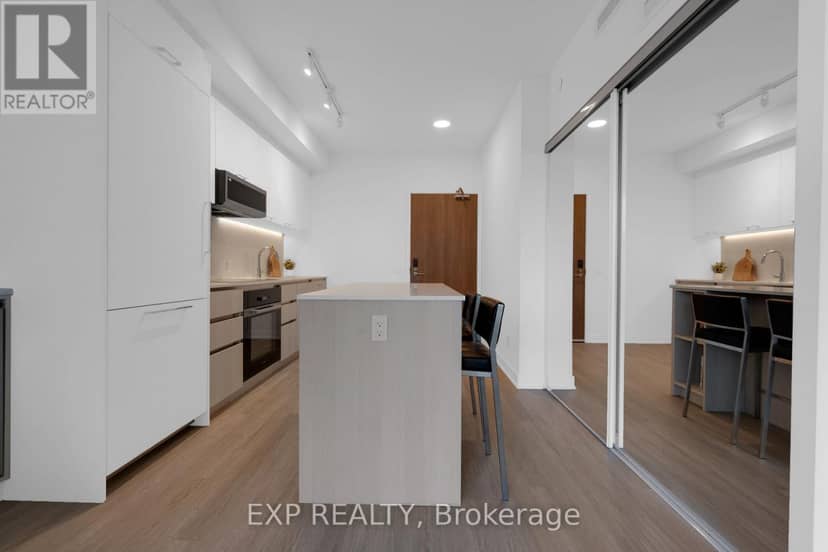401 - 8188 Yonge Street — photo 11 of 40