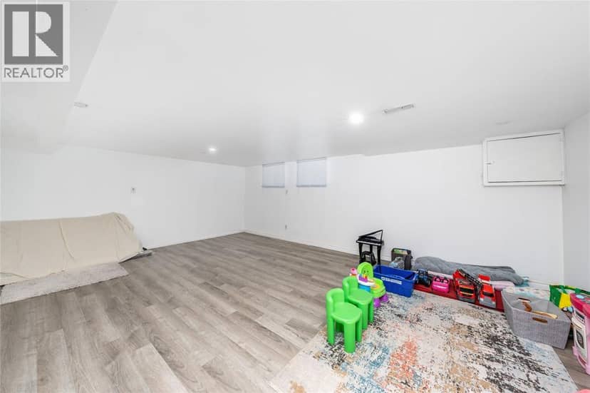 893 Cathcart Boulevard — photo 14 of 30