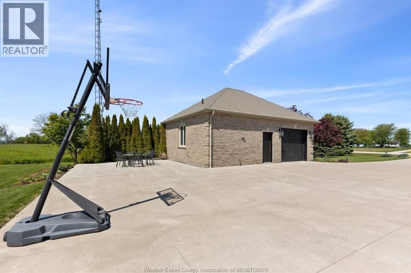 6576 Talbot Trail — photo 9 of 40