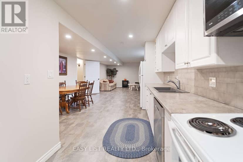 153 Brown Street — photo 39 of 40