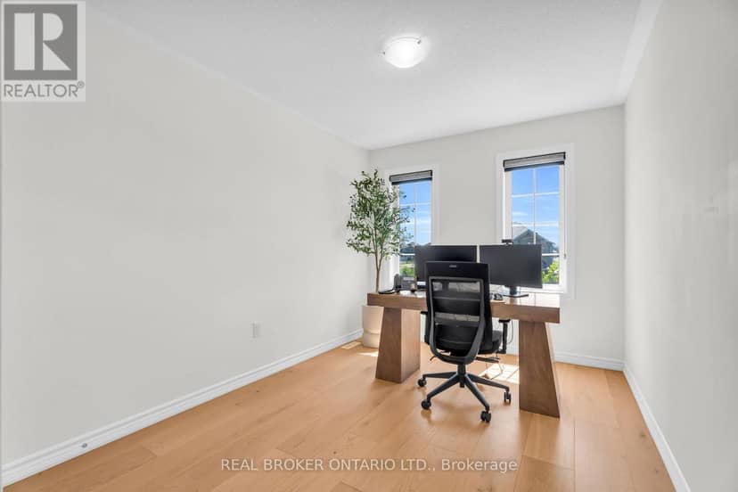 125 Werry Avenue — photo 30 of 36