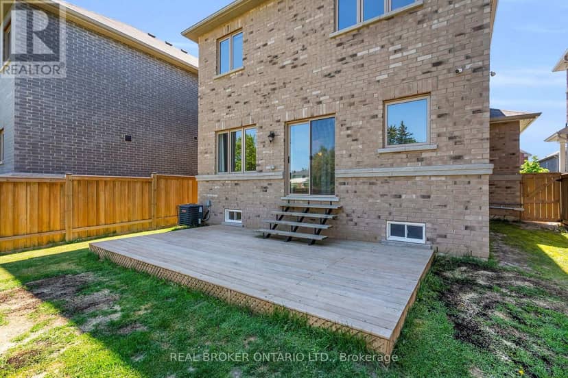 125 Werry Avenue — photo 35 of 36