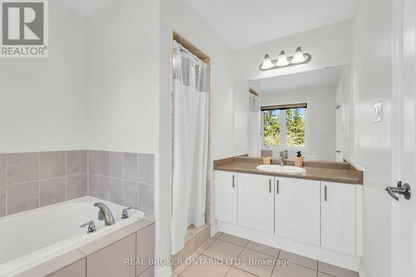 125 Werry Avenue — photo 27 of 36