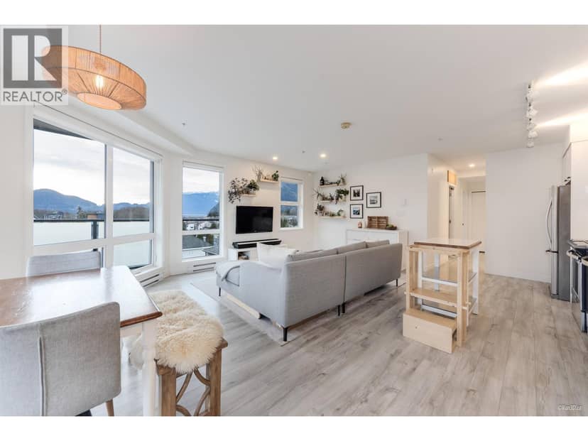 602 38013 THIRD AVENUE, Squamish, photo 2