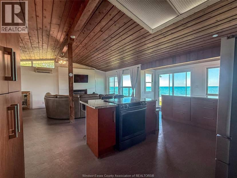 91 Marentette Beach Road — photo 11 of 32