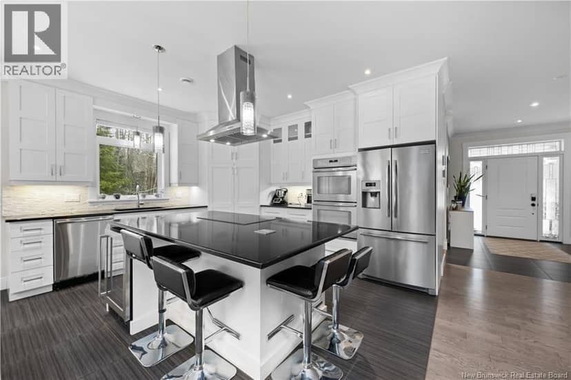 93 La Fontaine — photo 13 of 40