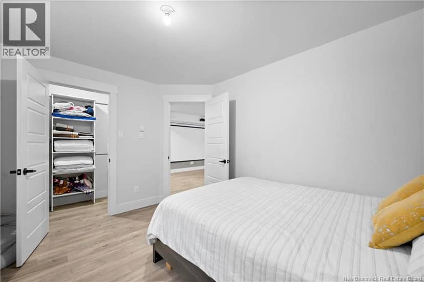 93 La Fontaine — photo 33 of 40