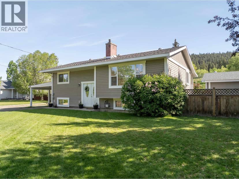 5665 HORSE LAKE ROAD, 100 Mile House