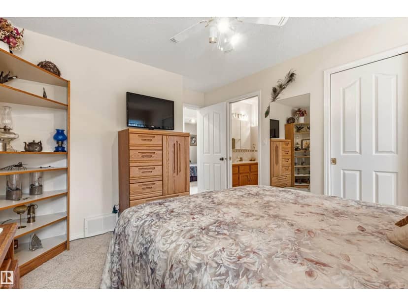 597 1 AV N — photo 14 of 40