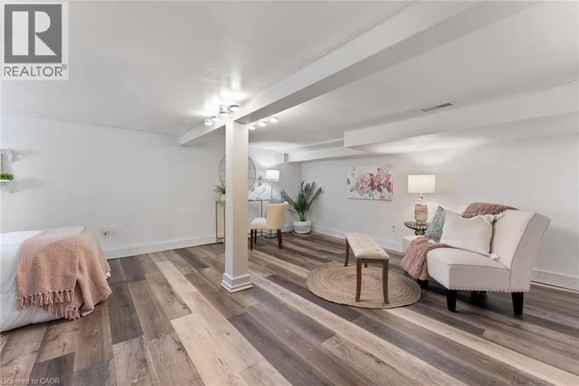 544 MARY Street — photo 14 of 21