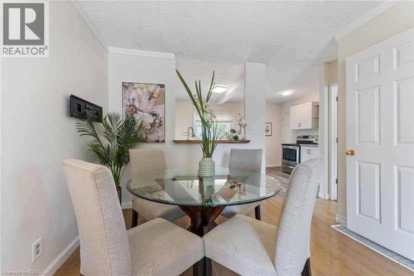 544 MARY Street — photo 7 of 21