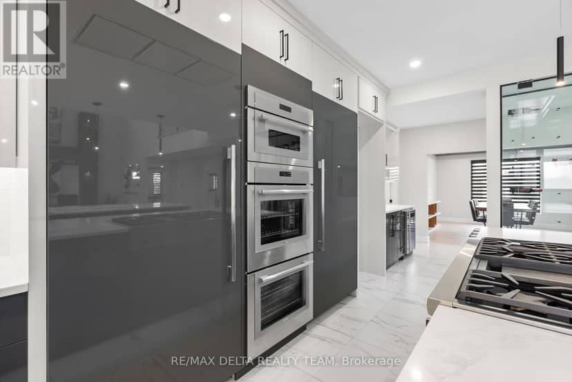 663 Ballycastle Crescent — photo 13 of 40
