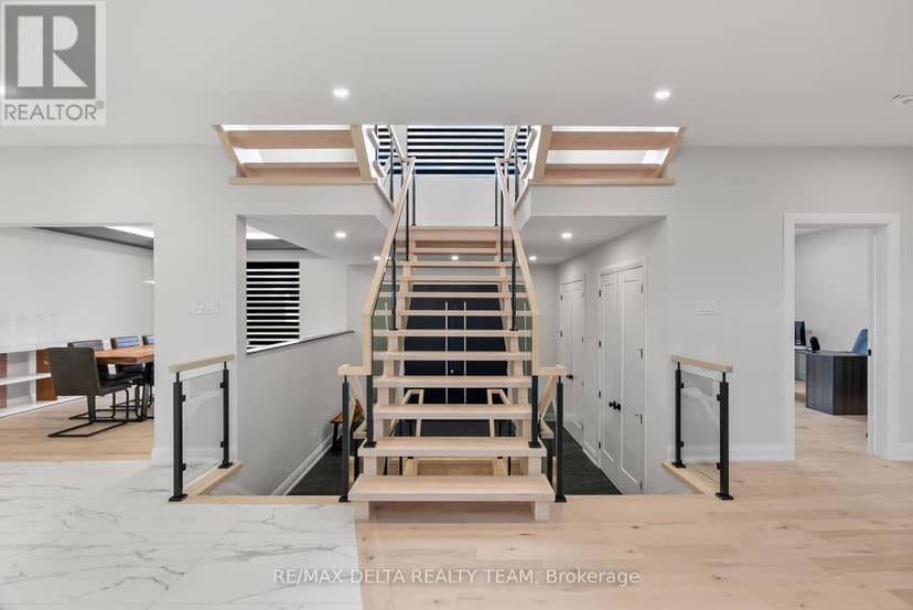 663 Ballycastle Crescent — photo 3 of 40