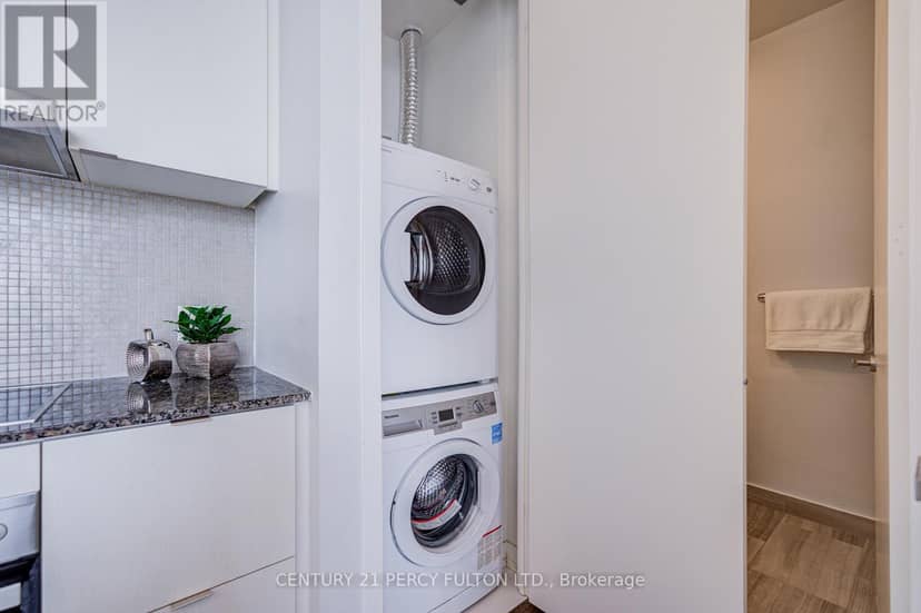 6901 - 100 Harbour Street — photo 18 of 40