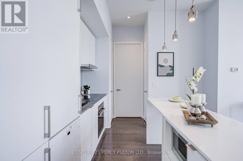 6901 - 100 Harbour Street — photo 25 of 40