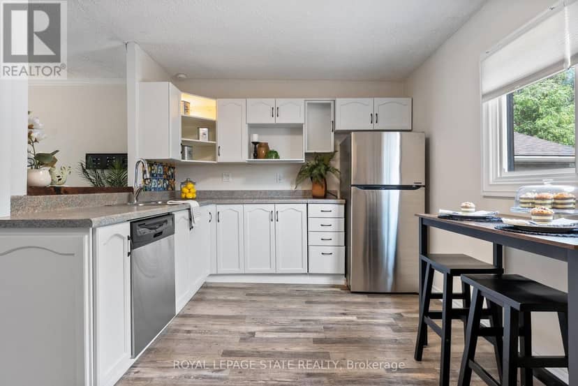 544 Mary Street — photo 8 of 20