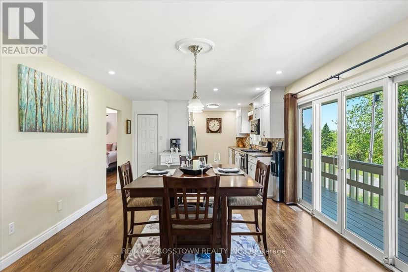 1074 Millhaven Road — photo 11 of 40