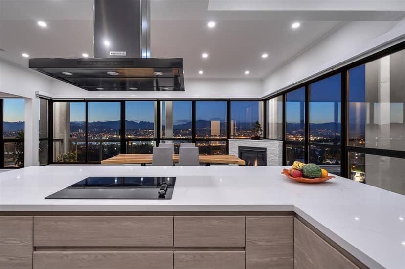 2203 10899 UNIVERSITY DRIVE, Surrey