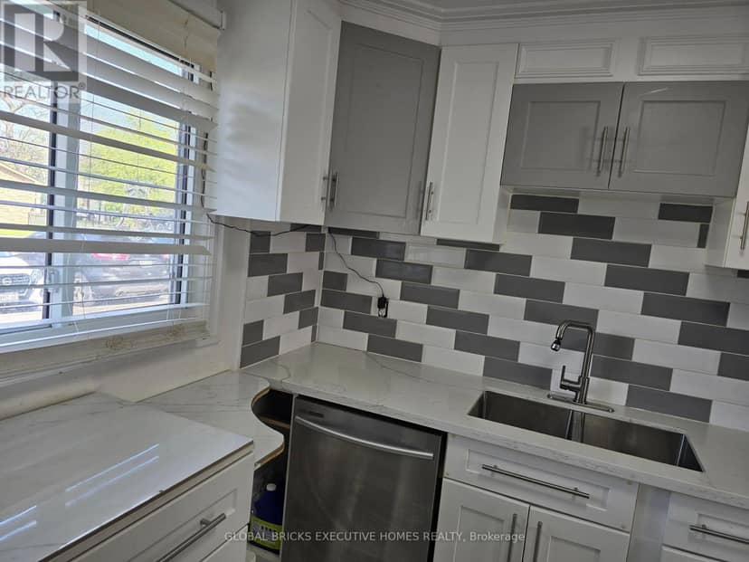 34 - 57 Hansen Road N — photo 20 of 40