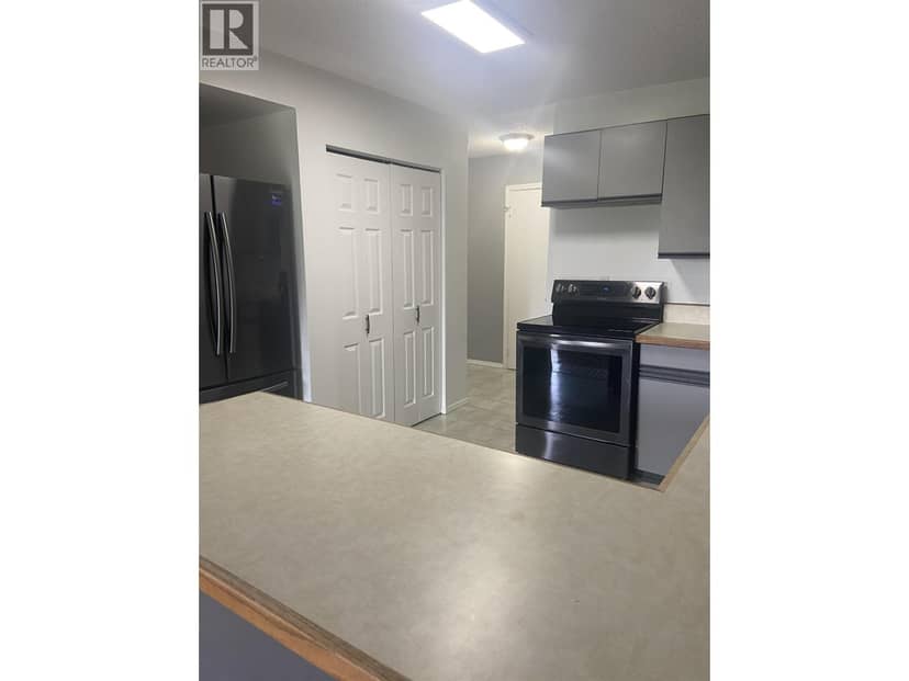 10856 102 STREET, Fort St. John, photo 4