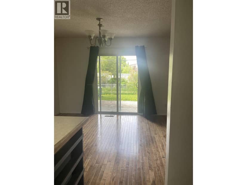 10856 102 STREET, Fort St. John, photo 5