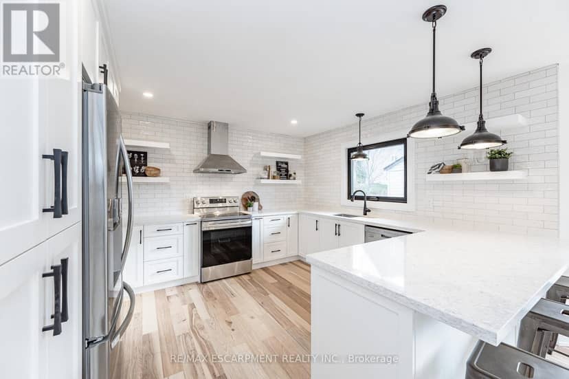 175 Bluebell Crescent — photo 15 of 40