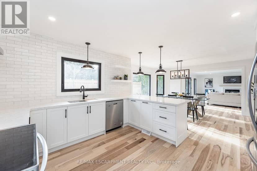 175 Bluebell Crescent — photo 17 of 40