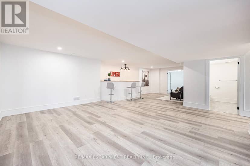 175 Bluebell Crescent — photo 33 of 40