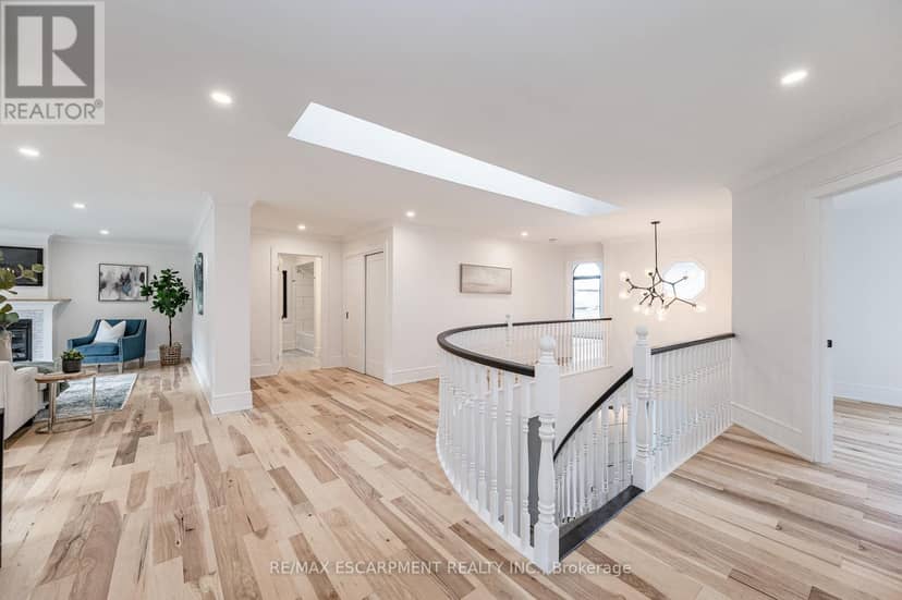 175 Bluebell Crescent — photo 5 of 40