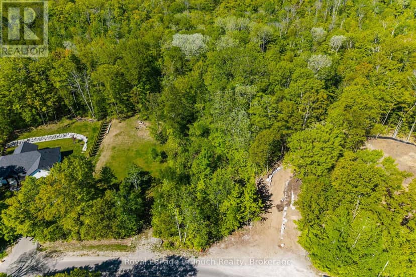 1536 Champlain Road — photo 6 of 12