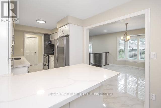 1 - 1616 Pelham Street — photo 10 of 35