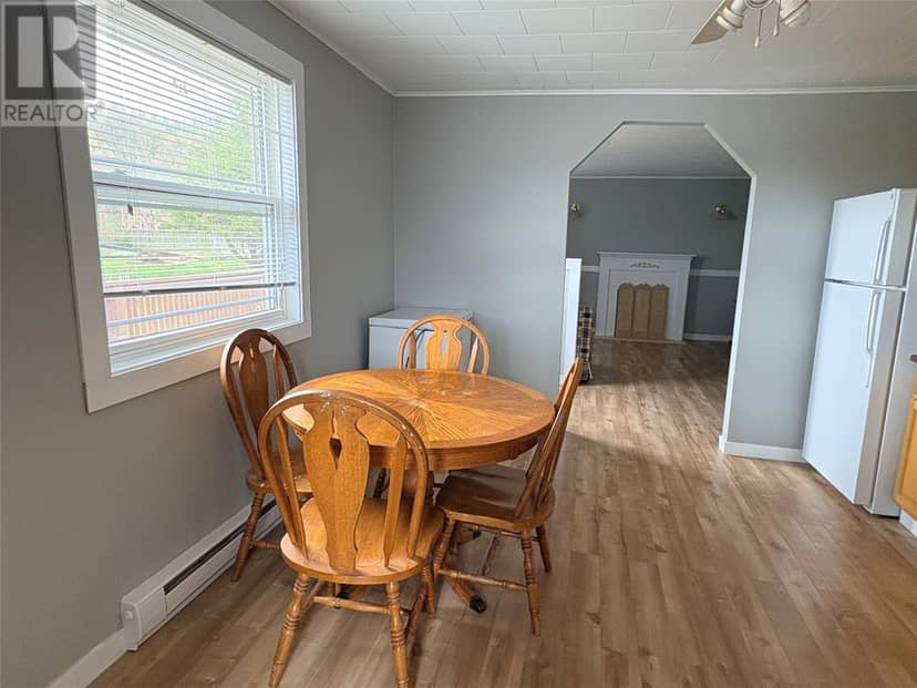 259 Main Road — photo 9 of 40