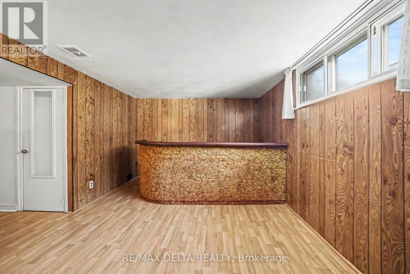 352 Lacasse Avenue — photo 36 of 40