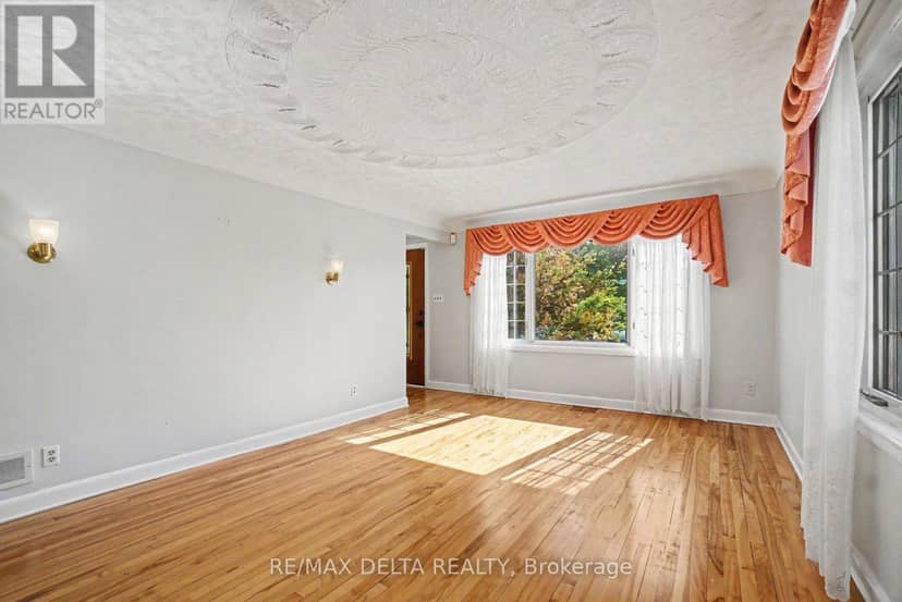 352 Lacasse Avenue — photo 5 of 40